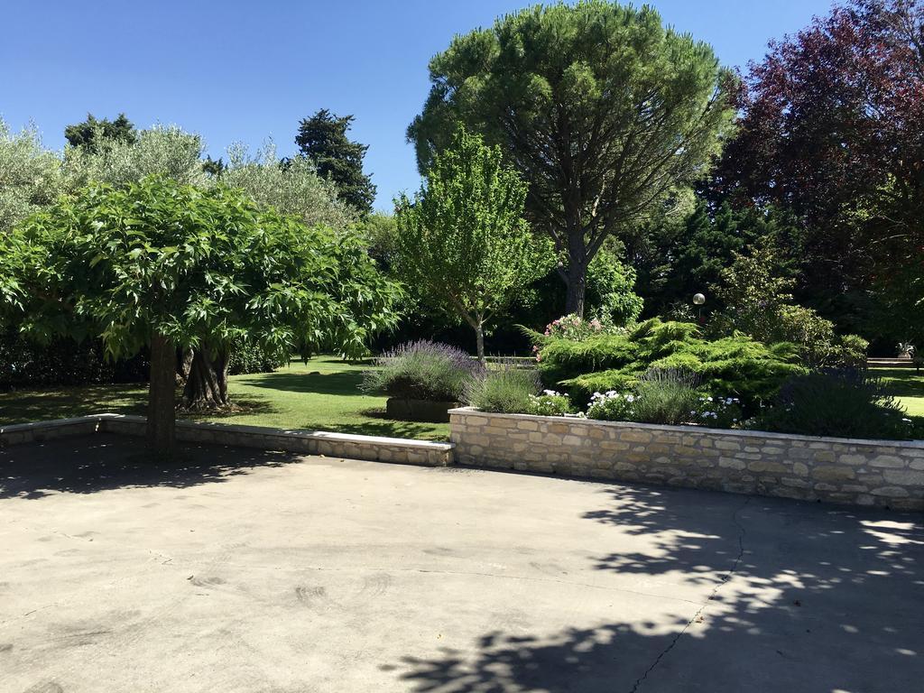 Villa Mas St Jean B&B Noves Eksteriør billede
