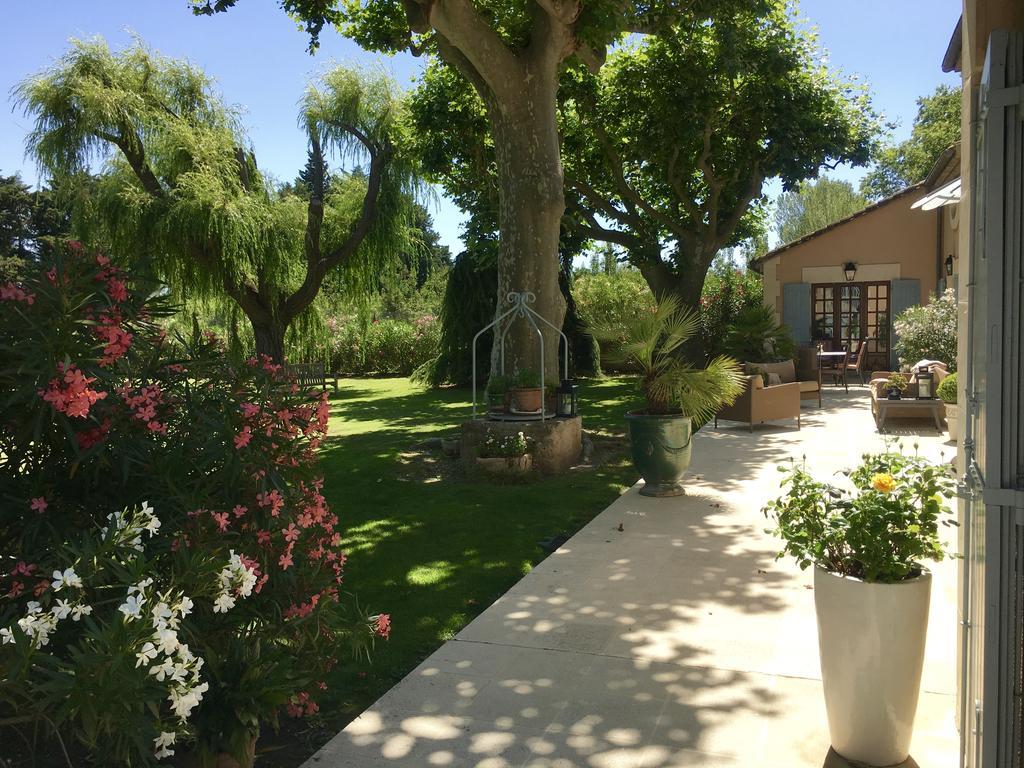 Villa Mas St Jean B&B Noves Eksteriør billede