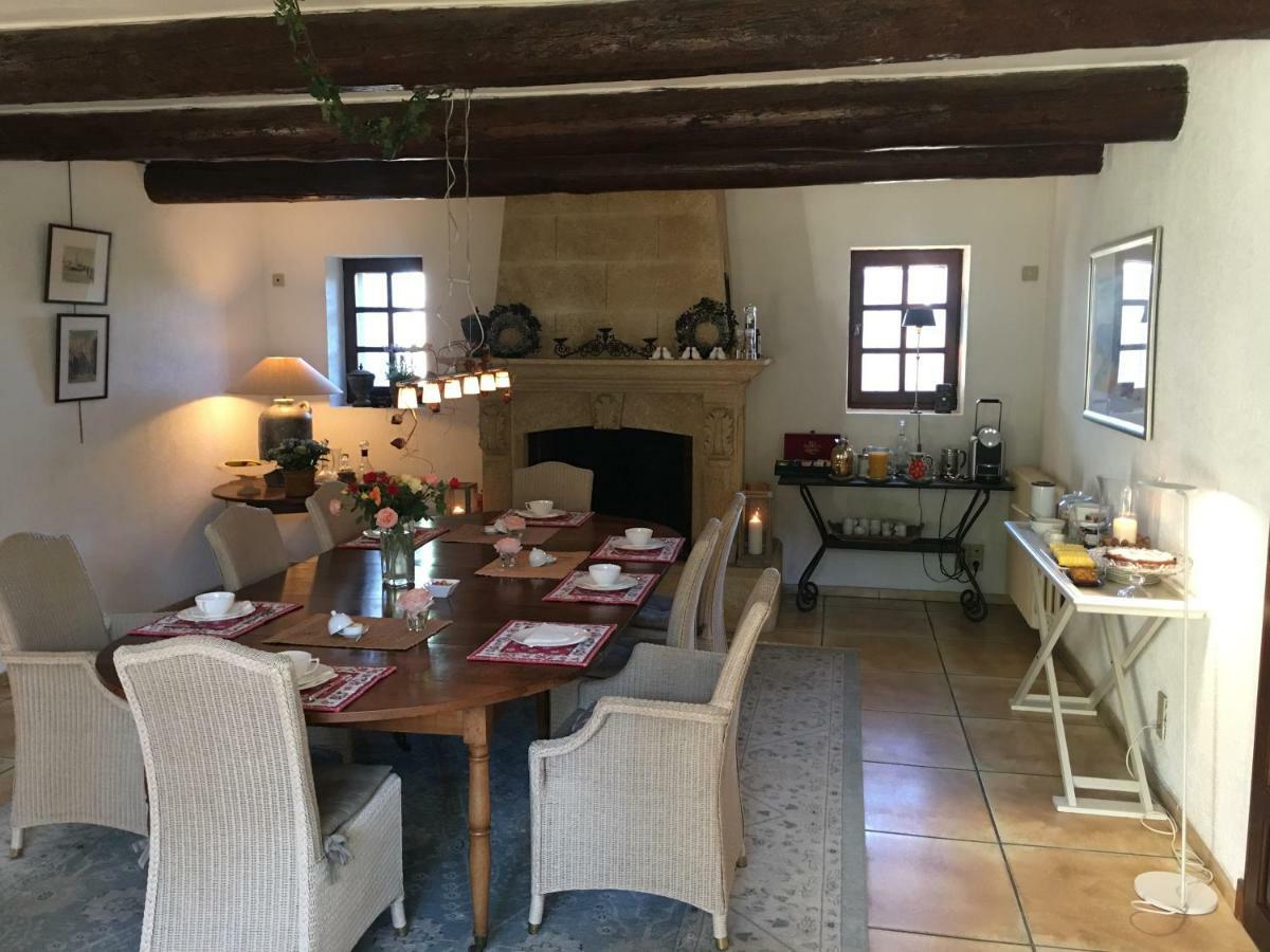 Villa Mas St Jean B&B Noves Eksteriør billede